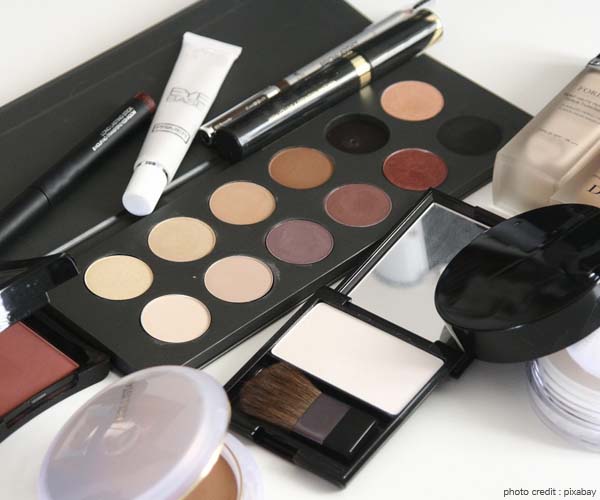 Grab Your Favourite MAC Cosmetics Online!